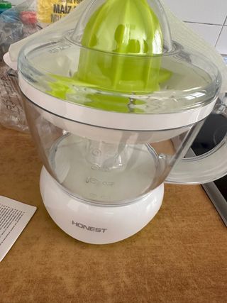 Esprimidor electrico nuevo