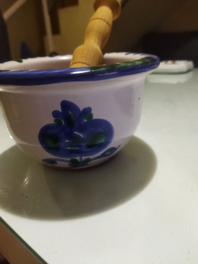 antiguo mortero. cerámica..granadina