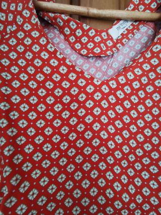 Blusa coral de NICE THINGS. Talla 40