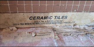 Azulejo 4 cajas y medio