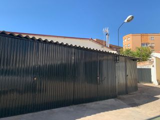 COCHERA CERRADA / PLAZA GARAJE 12 m2 APARCAMIENTO
