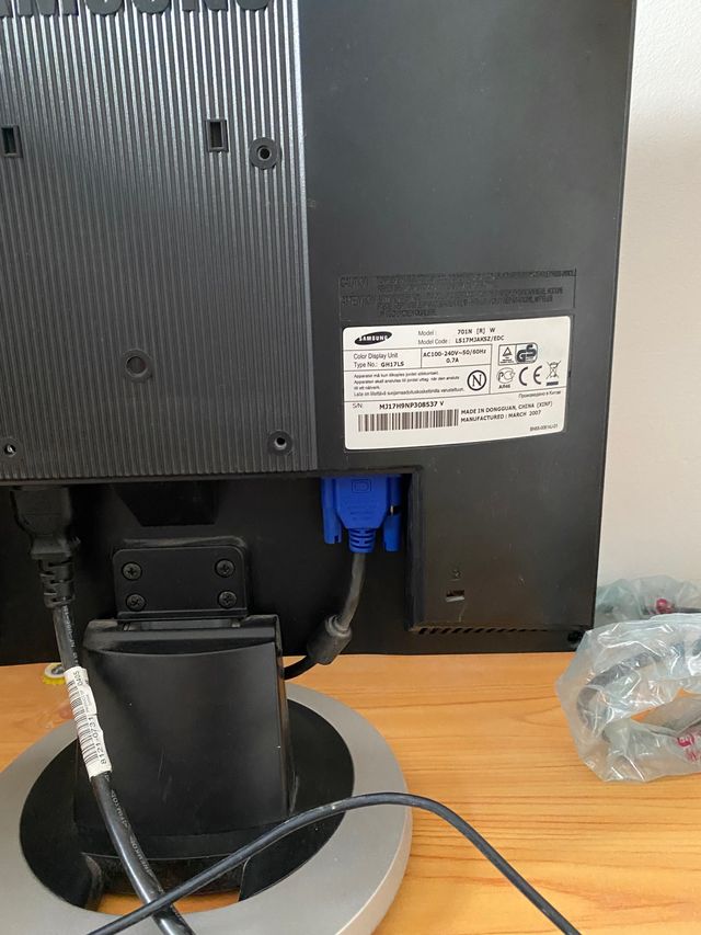 monitor sync master 701n con teclado