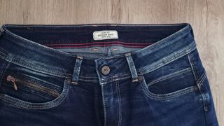 Pantalones Vaqueros con detalle cremallera