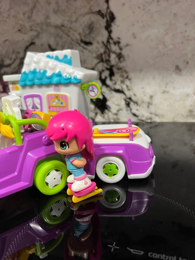 ESQUIADORAS Y COCHE NIEVE PIN Y PON