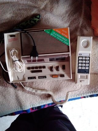 Radio teléfono reloj