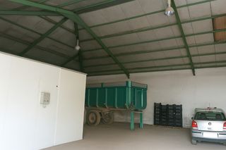 Nave + terreno en Almazán: lista para entrar y