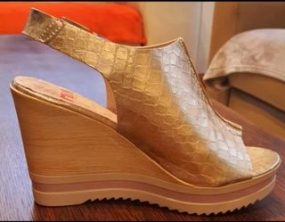 Sandalias sin estrenar