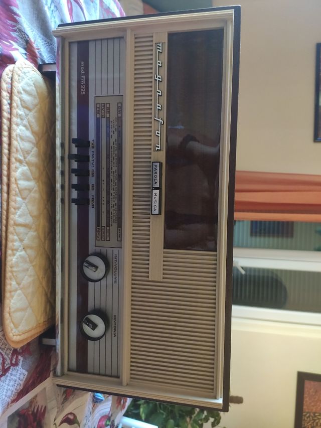 Radio Magnafon Fm225