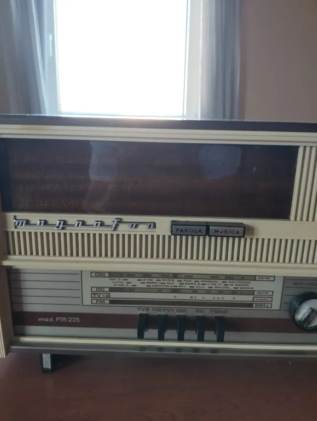 Radio Magnafon Fm225