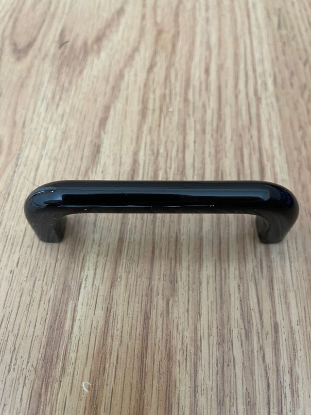 Tiradores negros lacados