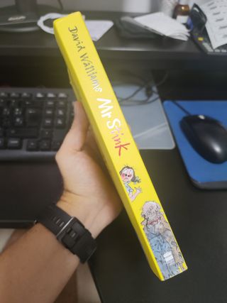 libro en inglés. Mr Stink de David Walliams