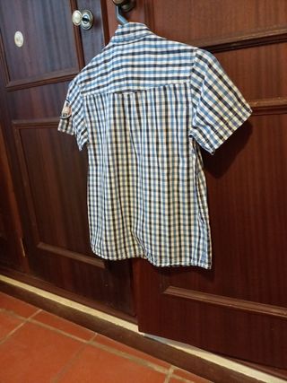 Camisa qyadrados axul e branco