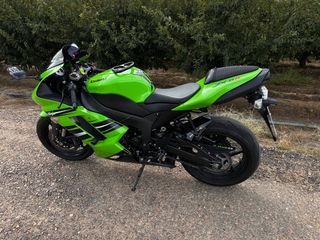 kawasaki zx6r vendo o cambio por scooter grande