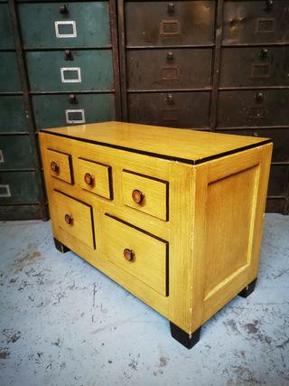 Pequeño mueble cajonera. Vintage