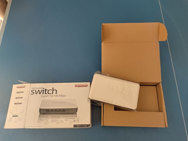 SWITCH 5 puertos 100Mbps