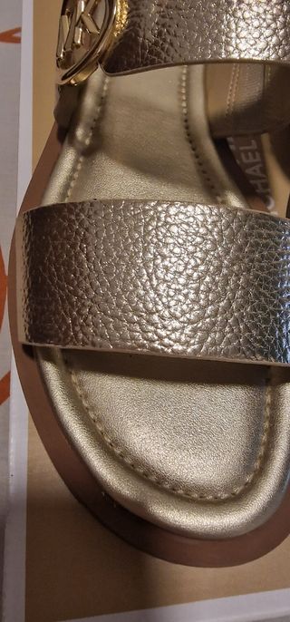 Sandalias Michael Kors doradas