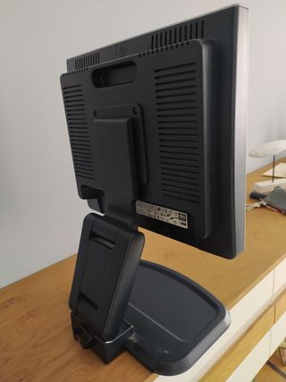 Monitor PC hp 1740 más teclado