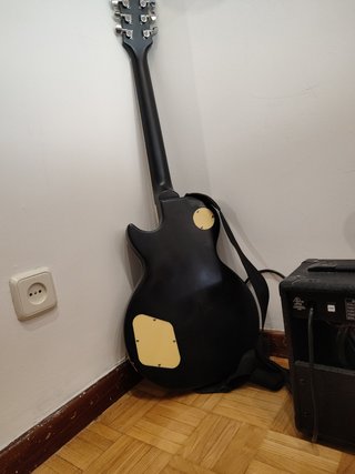 Guitarra electrica tipo Les Paul, marca Coban