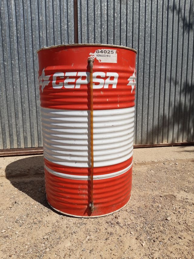 Bidón 200 litros metalico con tubo de nivel