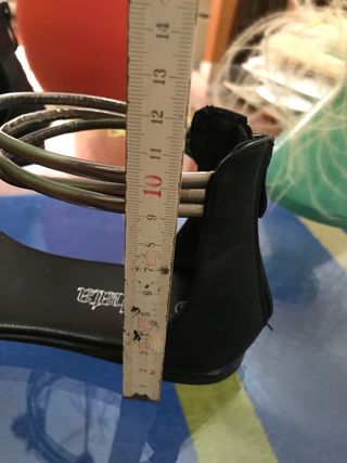 Sandalo flat con zip sul retro n.38 BACHATA