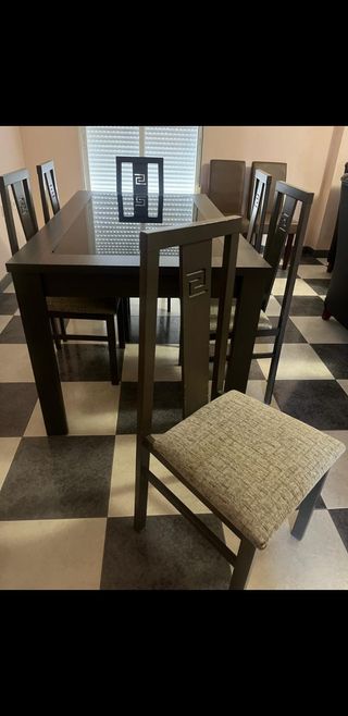 Conjunto de mueble de salón mesa y sillas