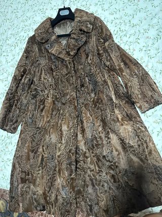 Abrigo garras astracán