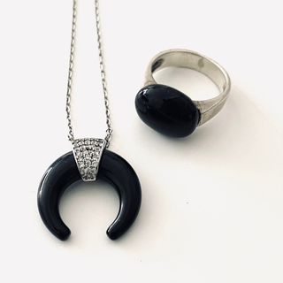 colgante media luna onix con colgante de plata