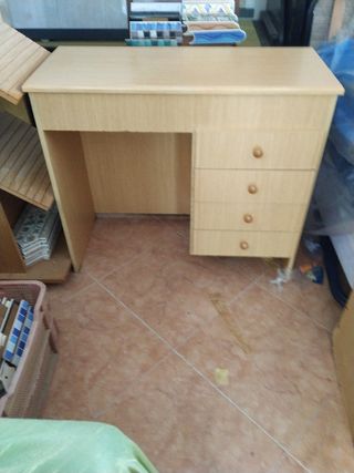 Escritorio Sólo venta en persona