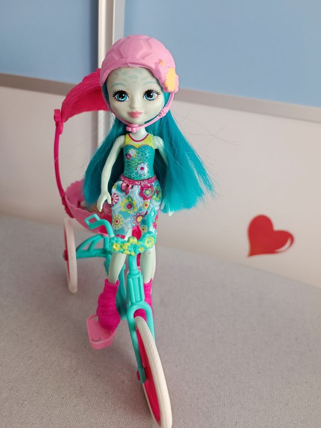 Muñecas Echantimans con accesorios.