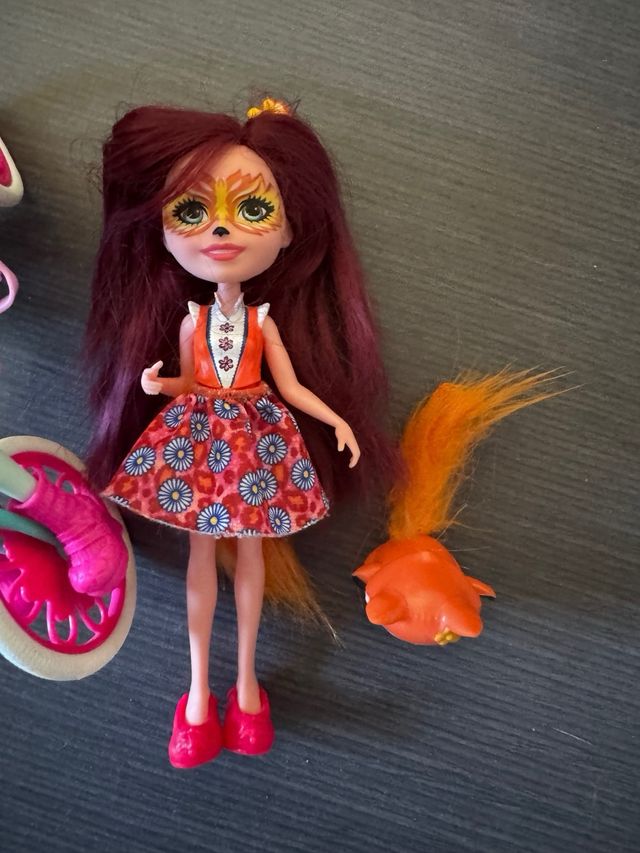 Muñecas Echantimans con accesorios.