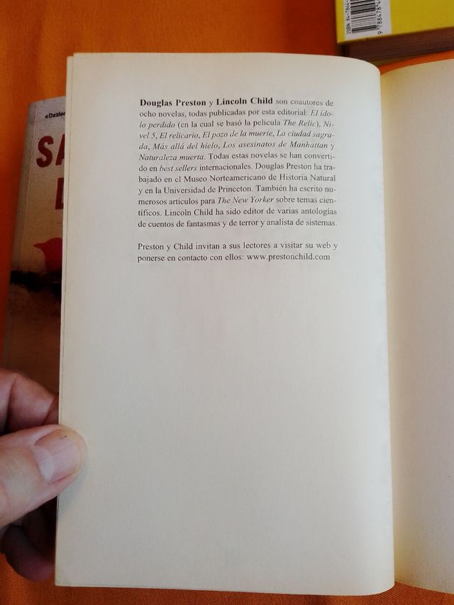 La mano deldiablo/ No está solo/ El Inquisidor/