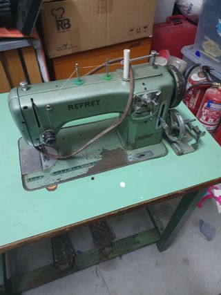 MAQUINA DE COSER