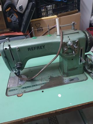 MAQUINA DE COSER
