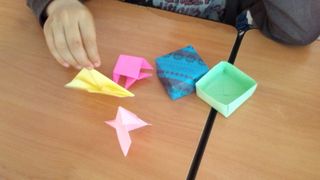 Monitora de manualidades (sobre todo papiroflexia)