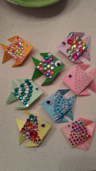 Monitora de manualidades (sobre todo papiroflexia)