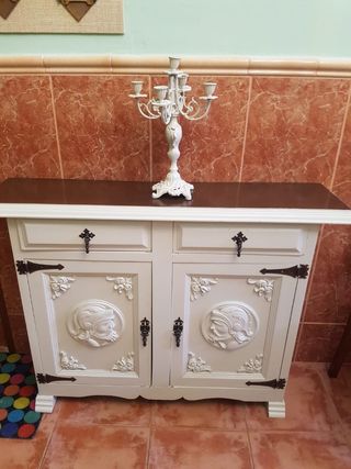 Mueble antiguo restaurado