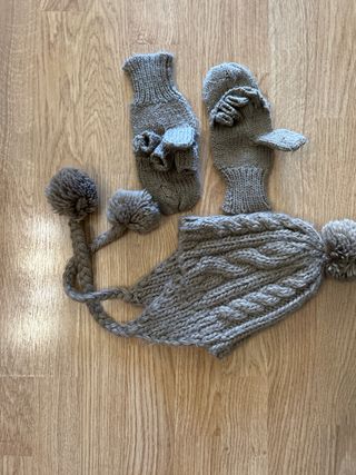 juego de guantes y gorro de lana