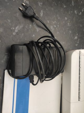 Máquina de coser portátil