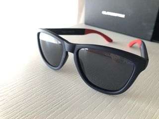 Gafas de sol hombre Clandestine. Modelo Matte Blue