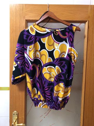 Blusón de mangas desiguales ideal T. L/M