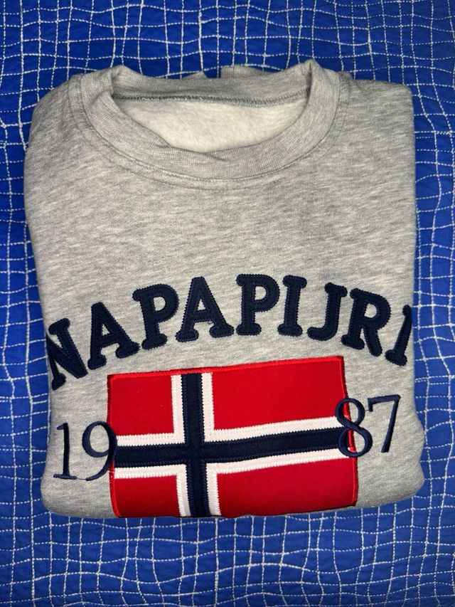 Sudadera Gris Clásica