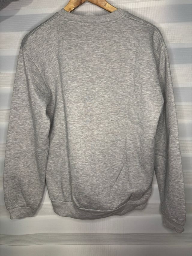 Sudadera Gris Clásica