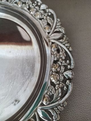 PAREJA 2 PLATOS PLATA Y DORADOS CON SELLO ORFEBRE.