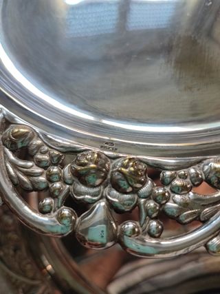 PAREJA 2 PLATOS PLATA Y DORADOS CON SELLO ORFEBRE.