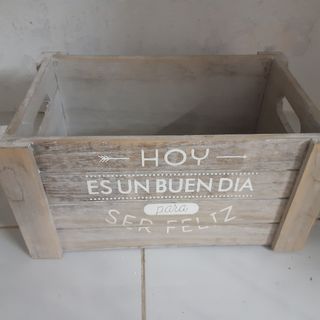 Caja pequeña de madera múltiples usos