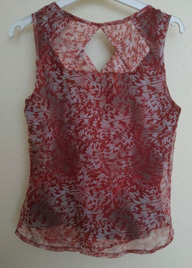 Bonita blusita sin mangas