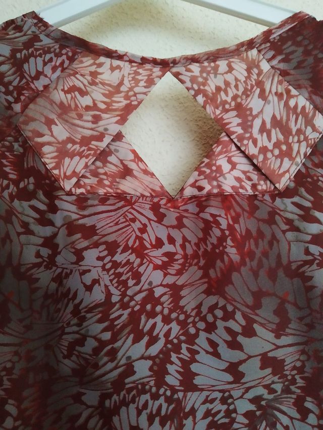 Bonita blusita sin mangas