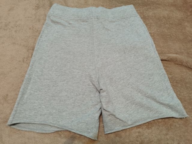 Pantalón Sisley 10-11 años COMO NUEVO