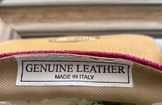 2 carteras pequeñas de piel