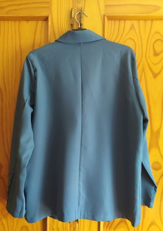 Talla L hombre. Chaqueta fina, ligera y elegante